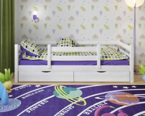 Детская кровать из массива березы Соня-5 (Белый/Лак) в Набережных Челнах - naberezhnye-chelny.ok-mebel.com | фото