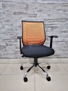 Кресло Barneo K-138 для персонала (черная ткань оранжевая сетка) в Набережных Челнах - naberezhnye-chelny.ok-mebel.com | фото